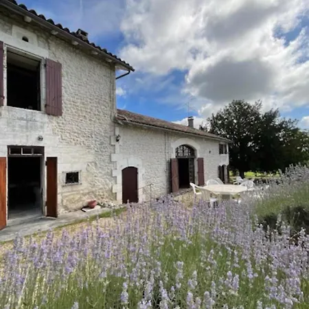 Saint-pierre-sur-dronne ホームステイ