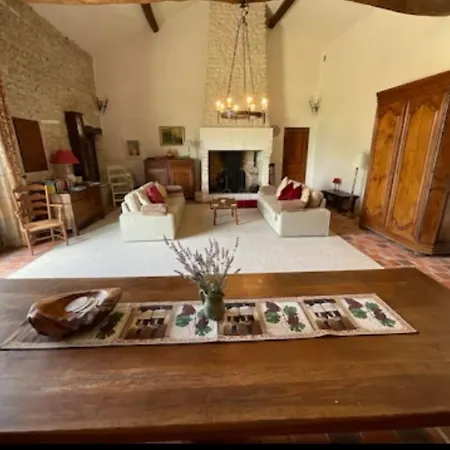 Saint-pierre-sur-dronne Habitación en casa particular