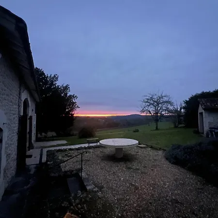 Saint-pierre-sur-dronne ホームステイ